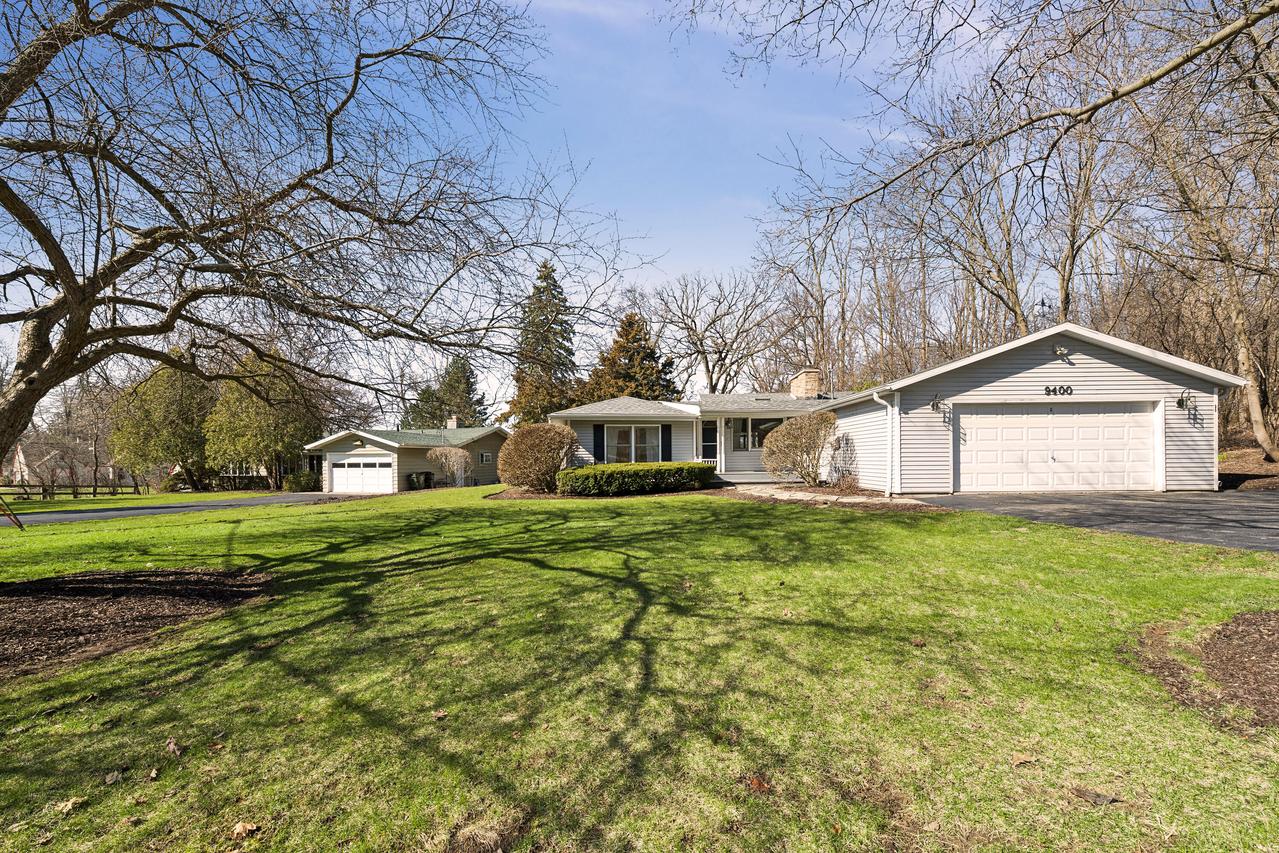 9400 402nd Ave, Randall, WI 53128