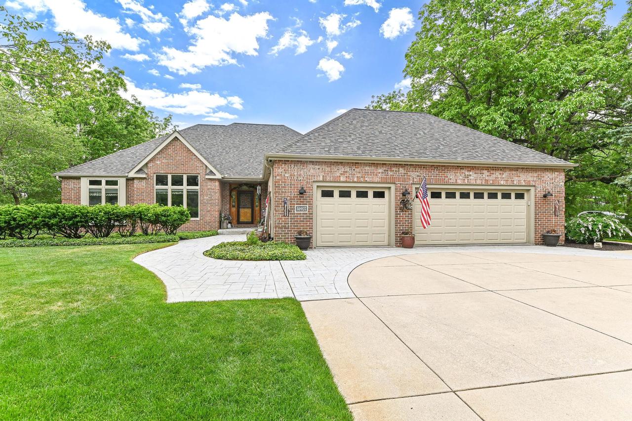 30927 Lawn Dr, Waterford, WI 53185
