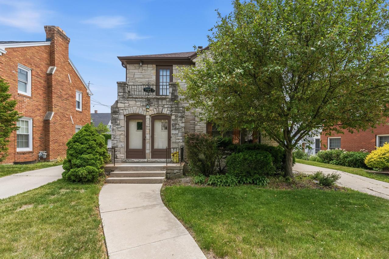 2804 N Avondale Blvd #2806, Milwaukee, WI 53210
