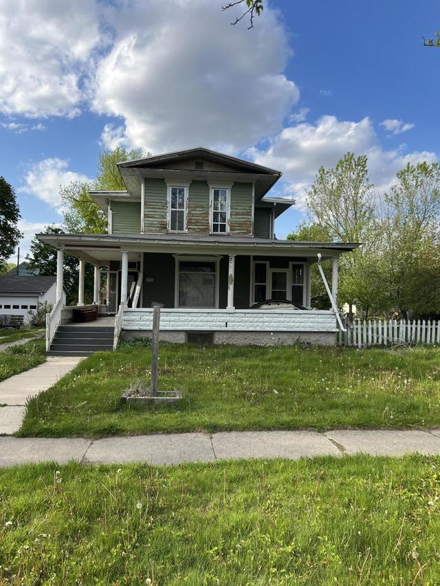 711 E Walworth Ave, Delavan, WI 53115