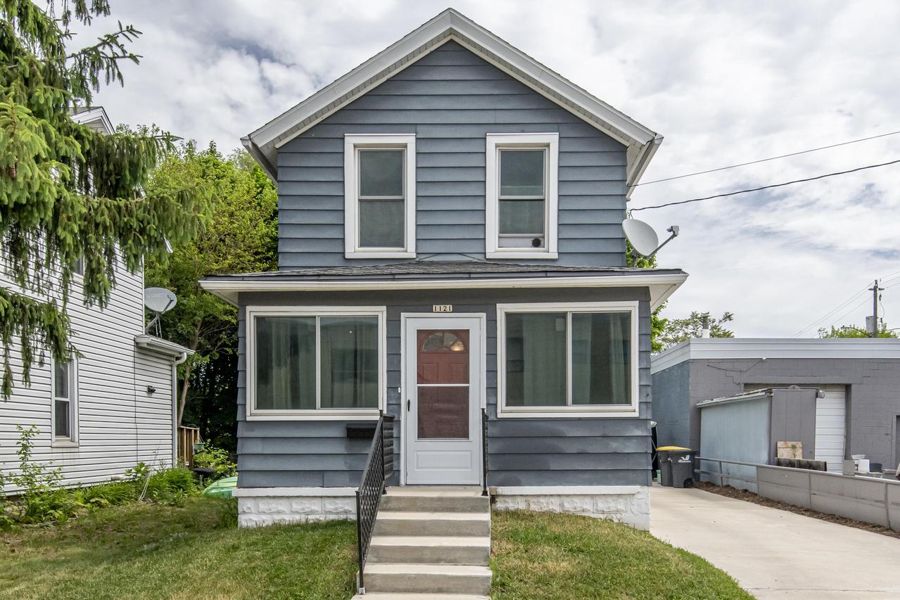 1121 Adams St, Waukesha, WI 53186