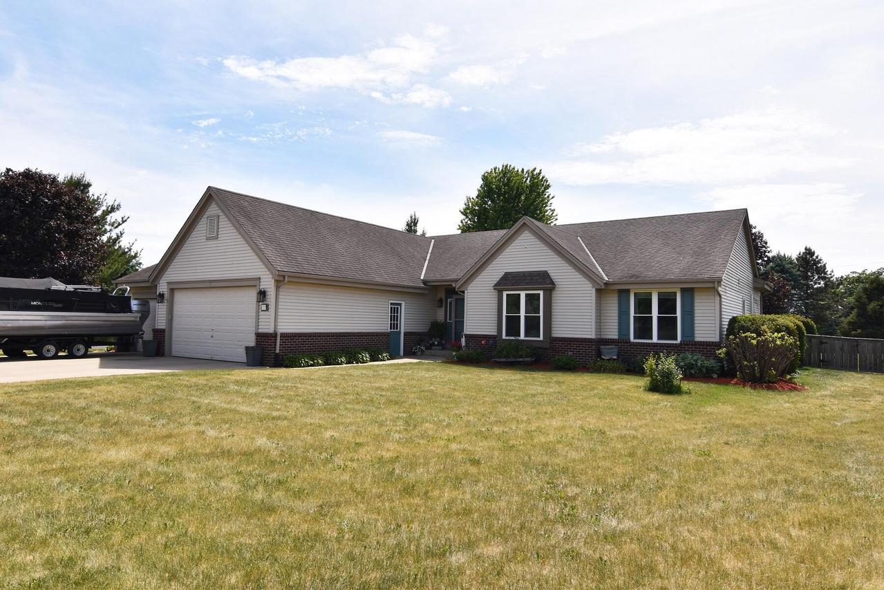 30936 Royal Hill, Rochester, WI 53105