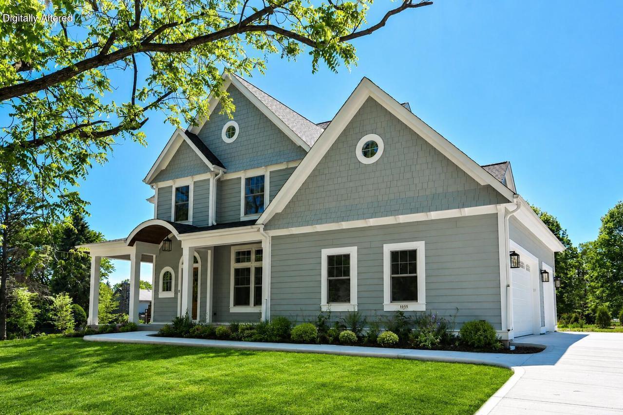 1055 Red Barn Ln, Elm Grove, WI 53122