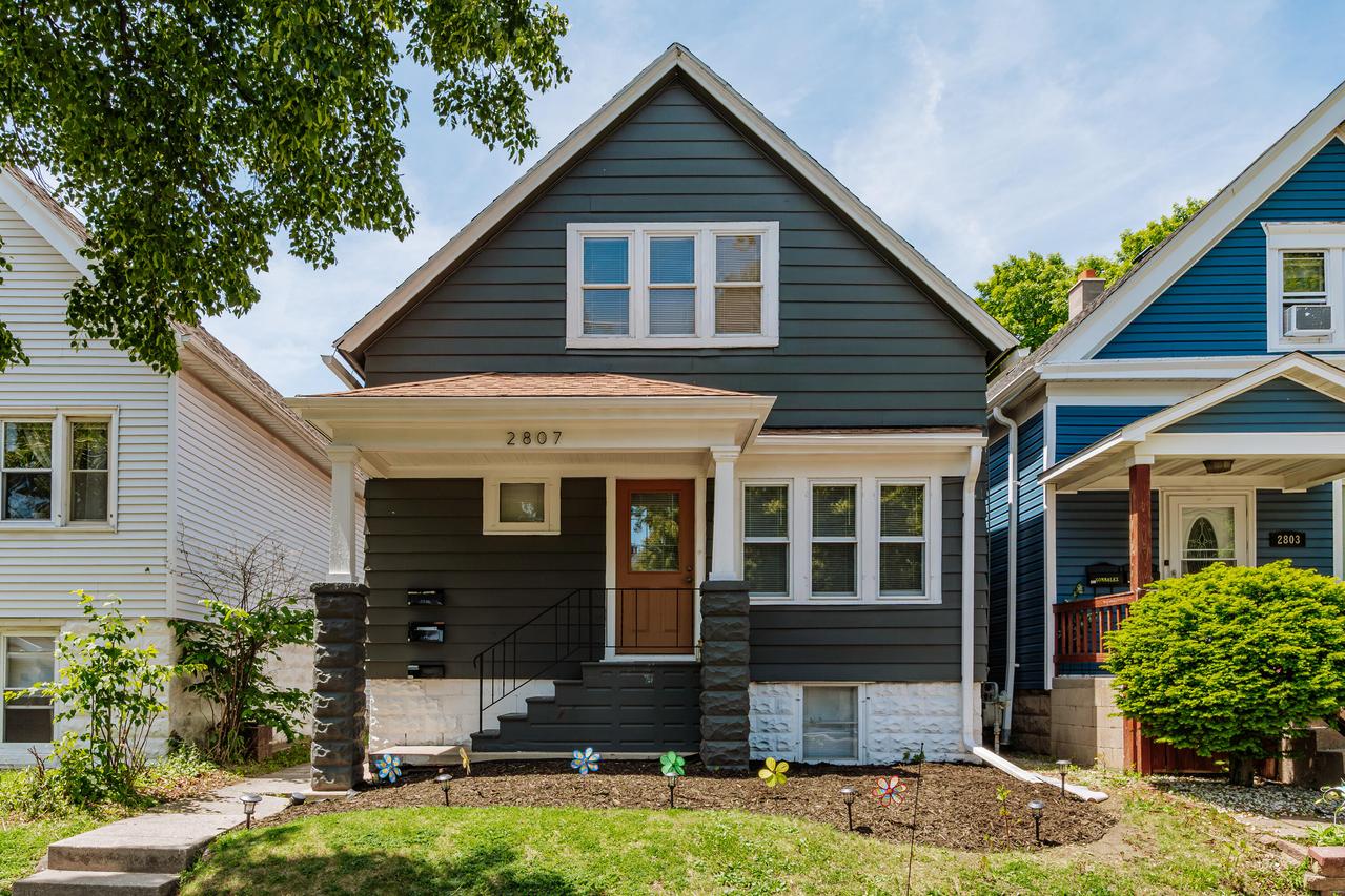 2807 S 9th St, Milwaukee, WI 53215
