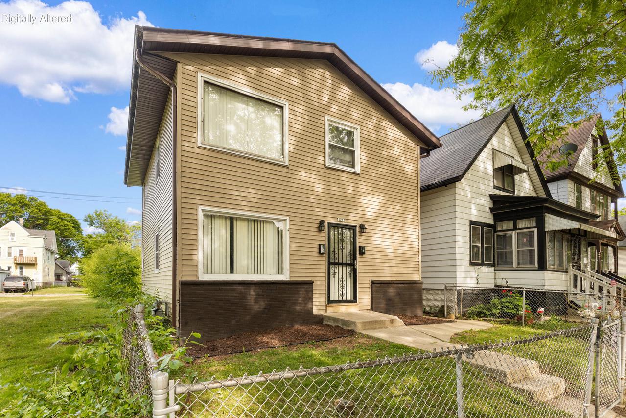 3270 N 11th St, Milwaukee, WI 53206