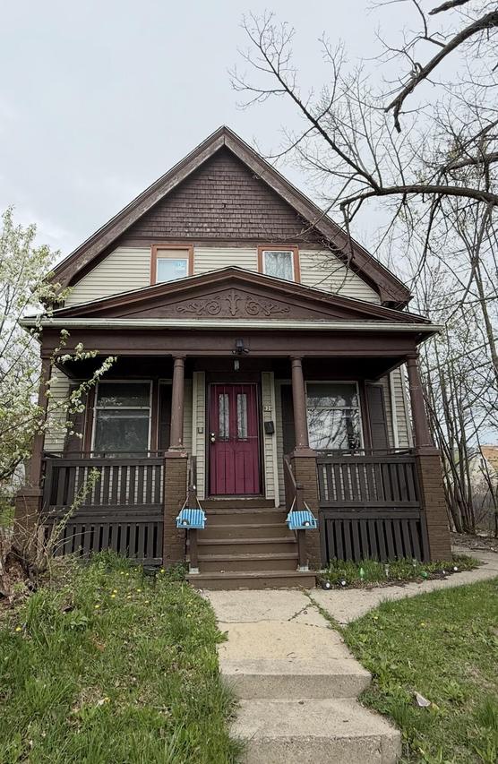 820 W Keefe Ave, Milwaukee, WI 53206