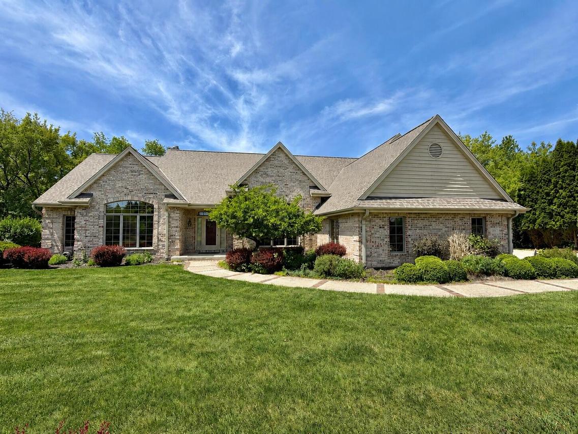 W291S5245 Ridgefield Rd, Genesee, WI 53189