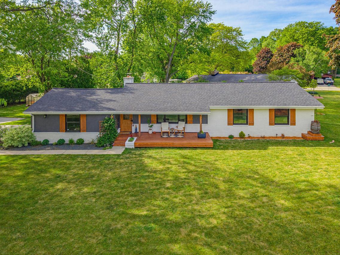 5272 W Silverleaf Ln, Brown Deer, WI 53223