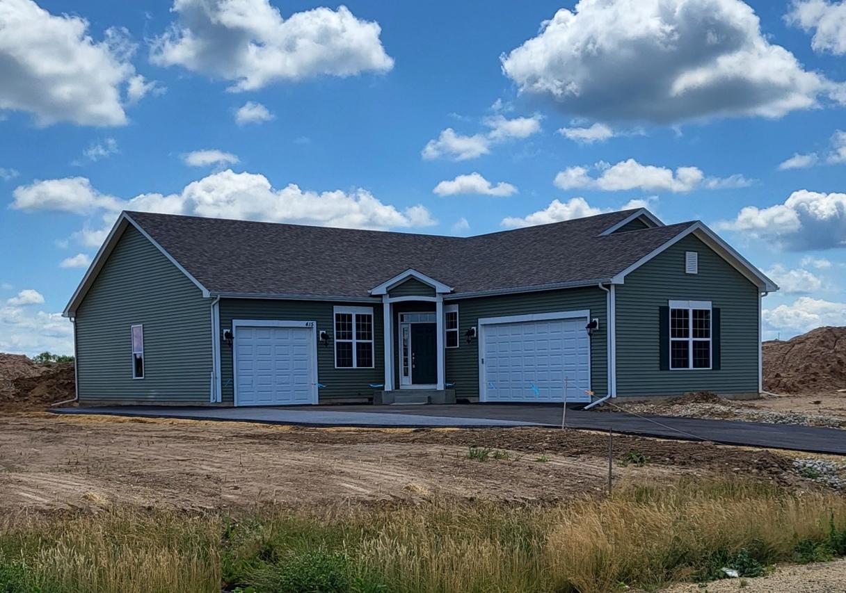 402 Manchester Dr, Williams Bay, WI 53191