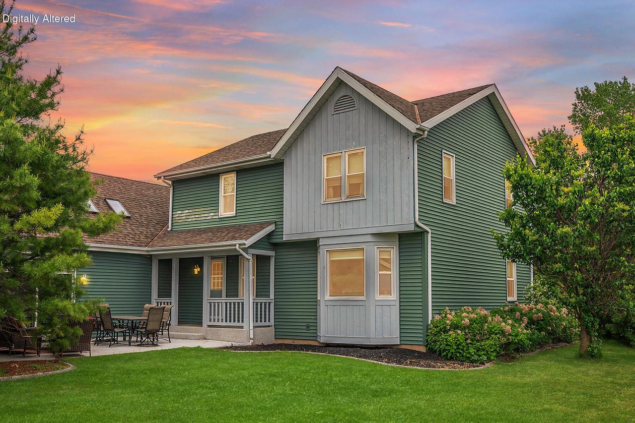 364 Plank Rd, Mukwonago, WI 53149