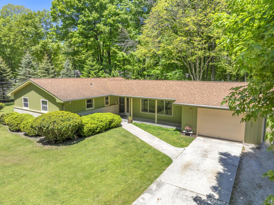 1128 Indian Mound Rd, Wilson, WI 53081