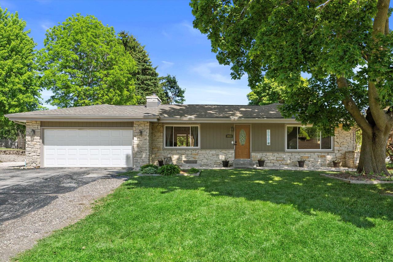3521 Ascot Dr, Mount Pleasant, WI 53406