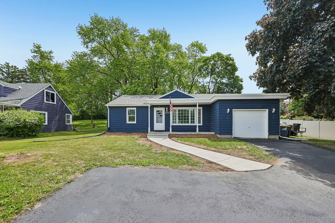 1817 E Main St, Waukesha, WI 53186