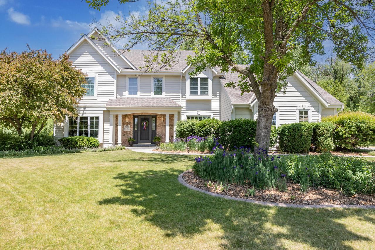 W159N7482 Pinewood Cir, Menomonee Falls, WI 53051