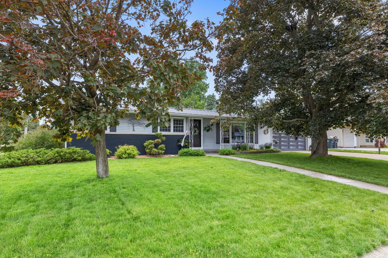3003 Lincoln Ave, La Crosse, WI 54601