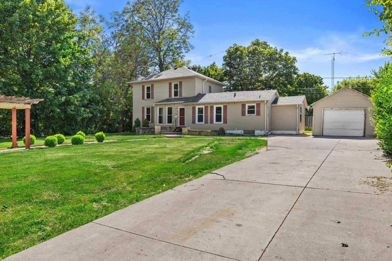 1128 Lathrop Ave, Racine, WI 53405
