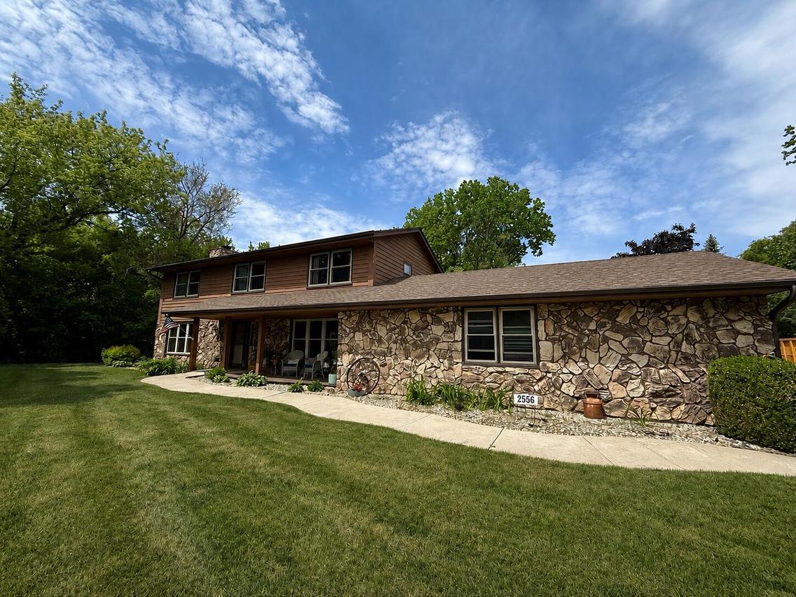 2556 N Green Bay Rd, Mount Pleasant, WI 53405