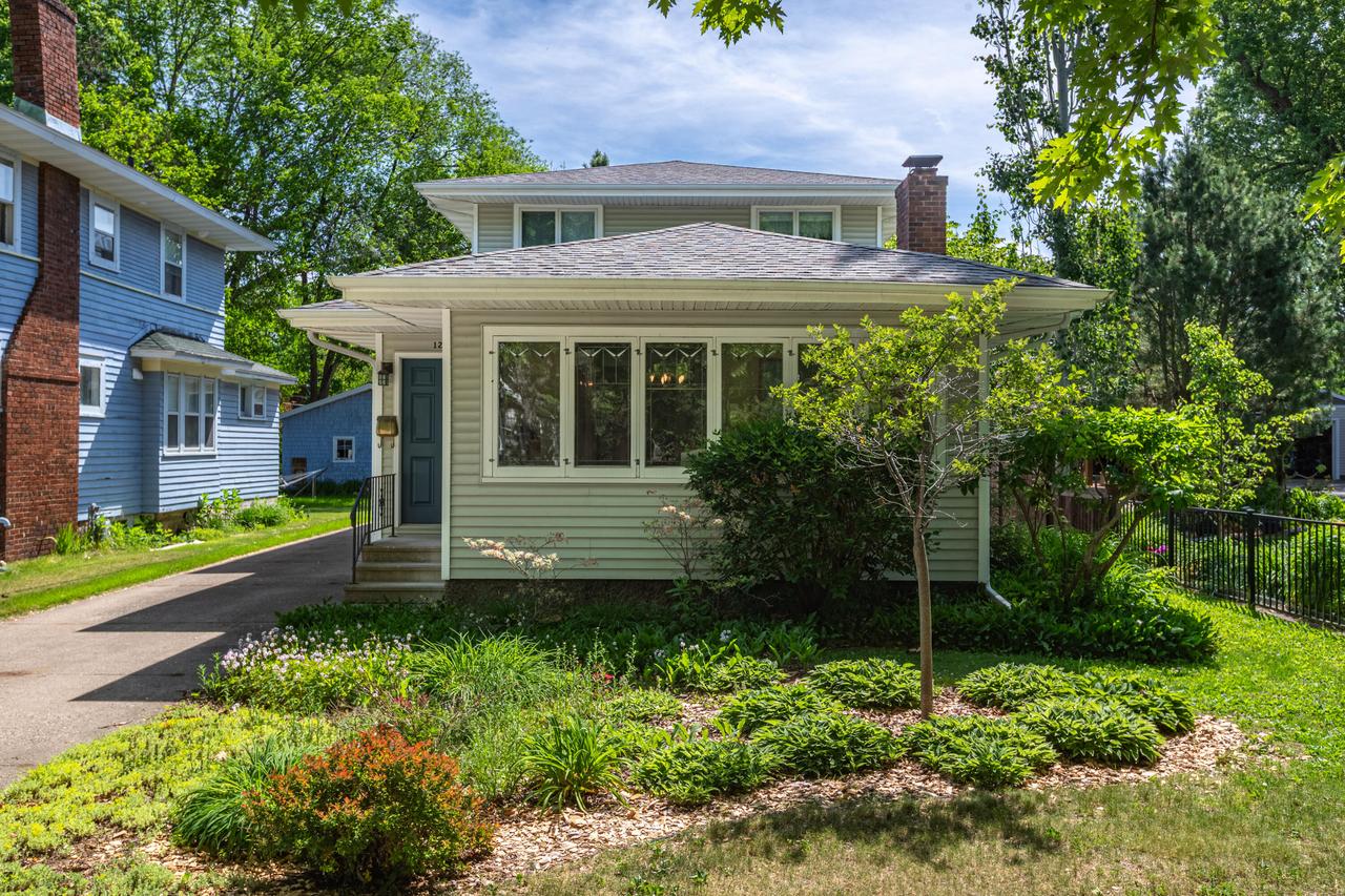 127 19th St, La Crosse, WI 54601