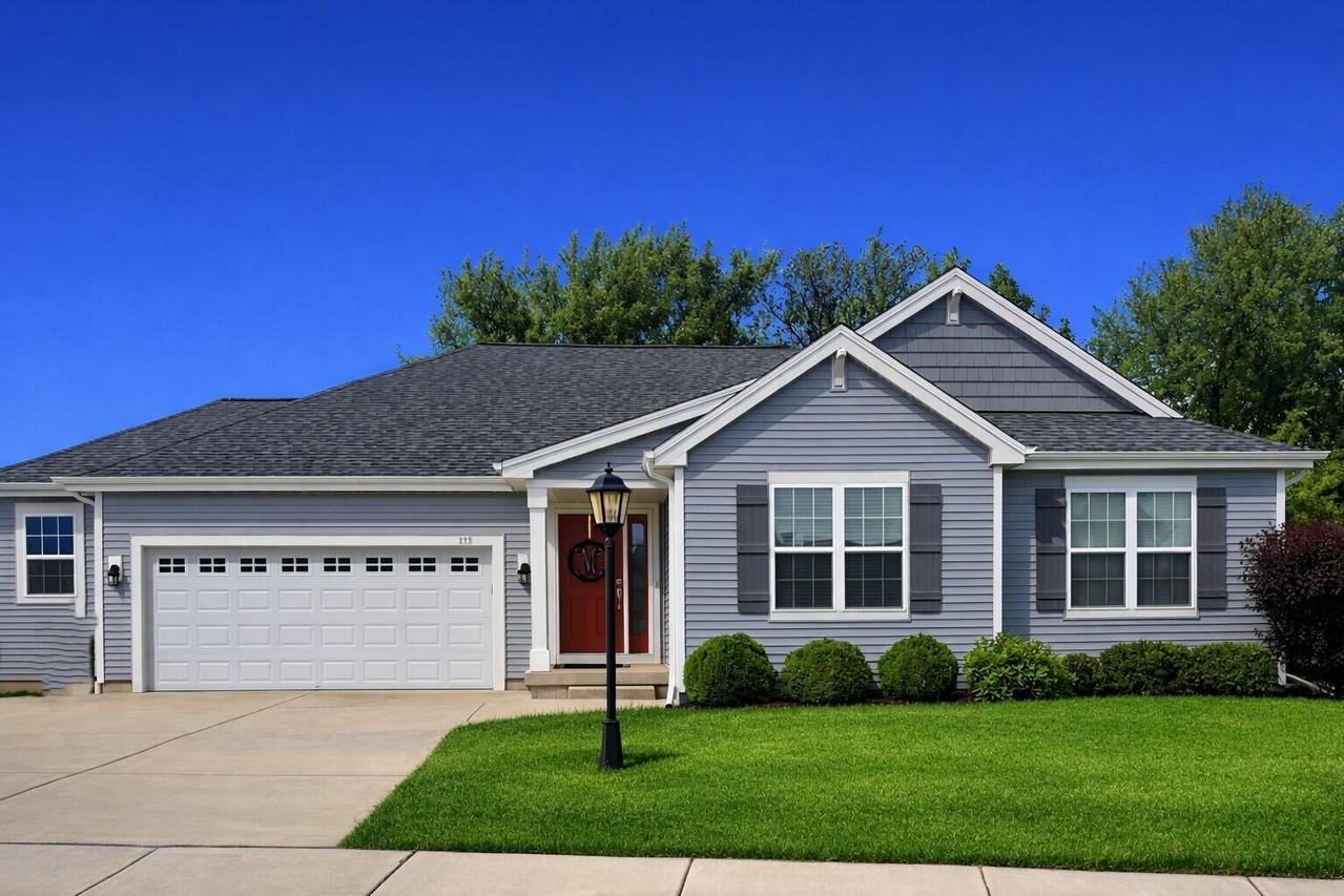 273 Silver Lake, Oconomowoc, WI 53066