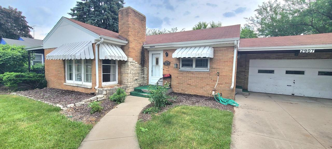 2907 West Blvd, Racine, WI 53403