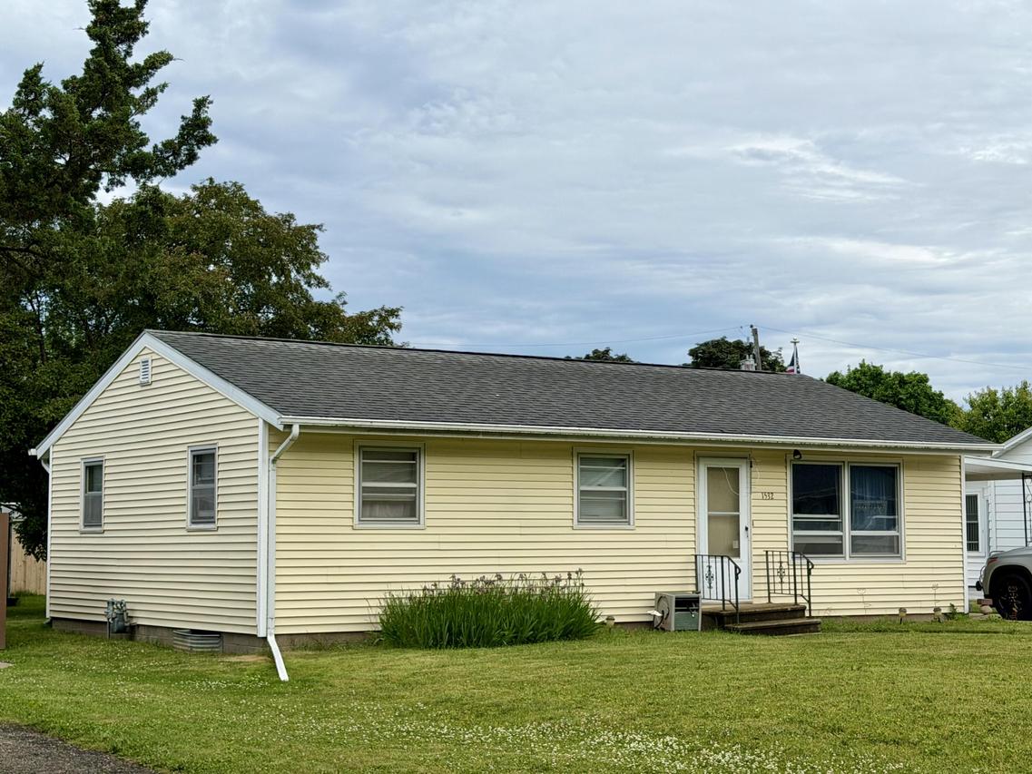 1532 30th St, La Crosse, WI 54601