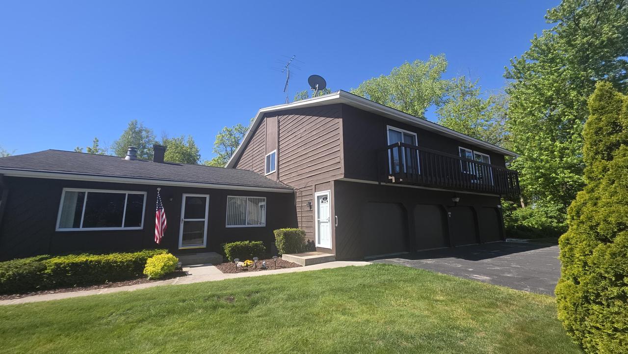 2609 Cross Creek #B, Sheboygan, WI 53081