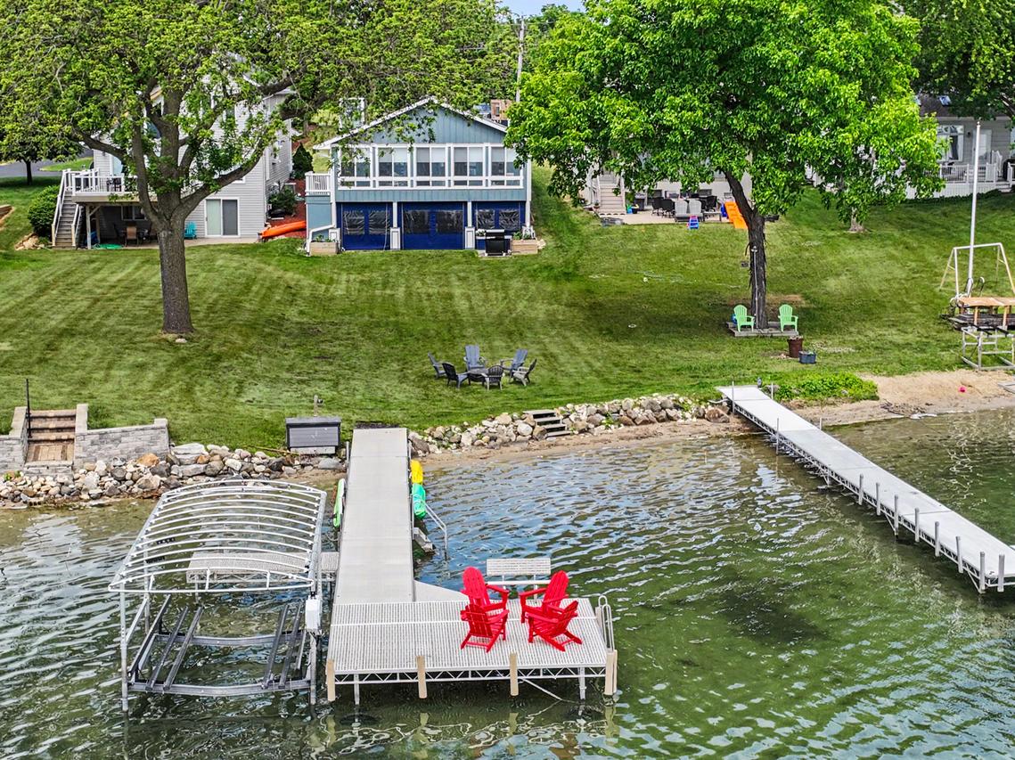 3215 S Browns Lake, Burlington, WI 53105