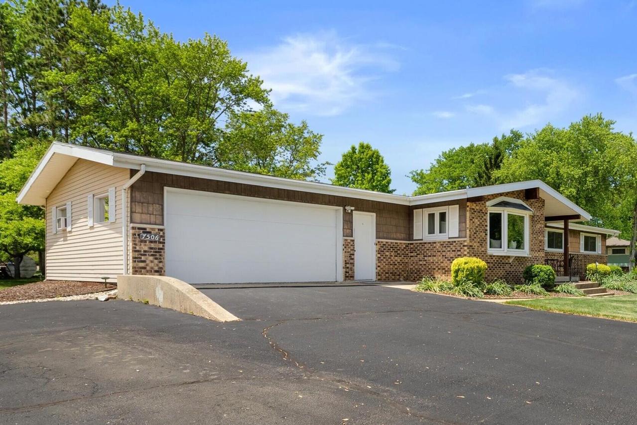7506 328th Ave, Wheatland, WI 53105