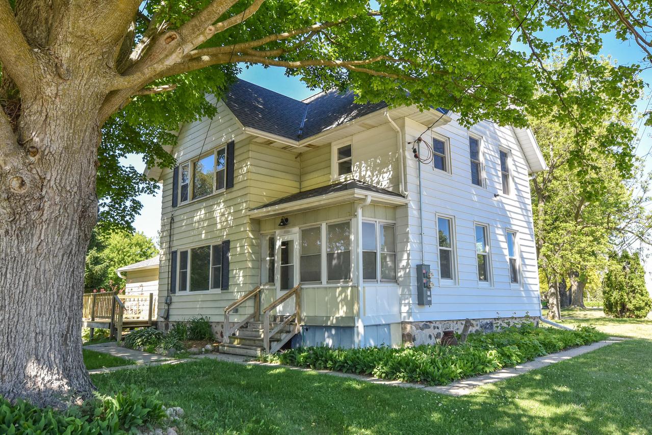 20 Otto Dr #18, Hartford, WI 53027