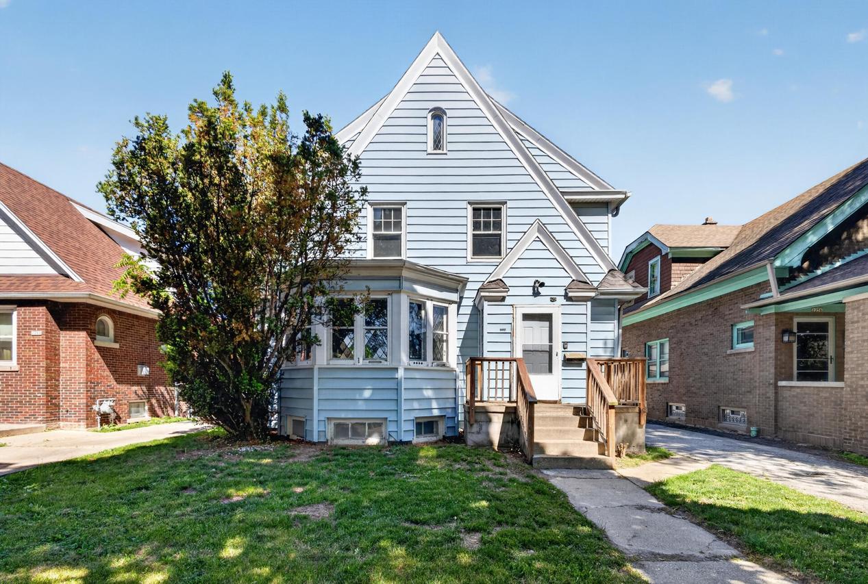 2260 N 60th St, Milwaukee, WI 53208