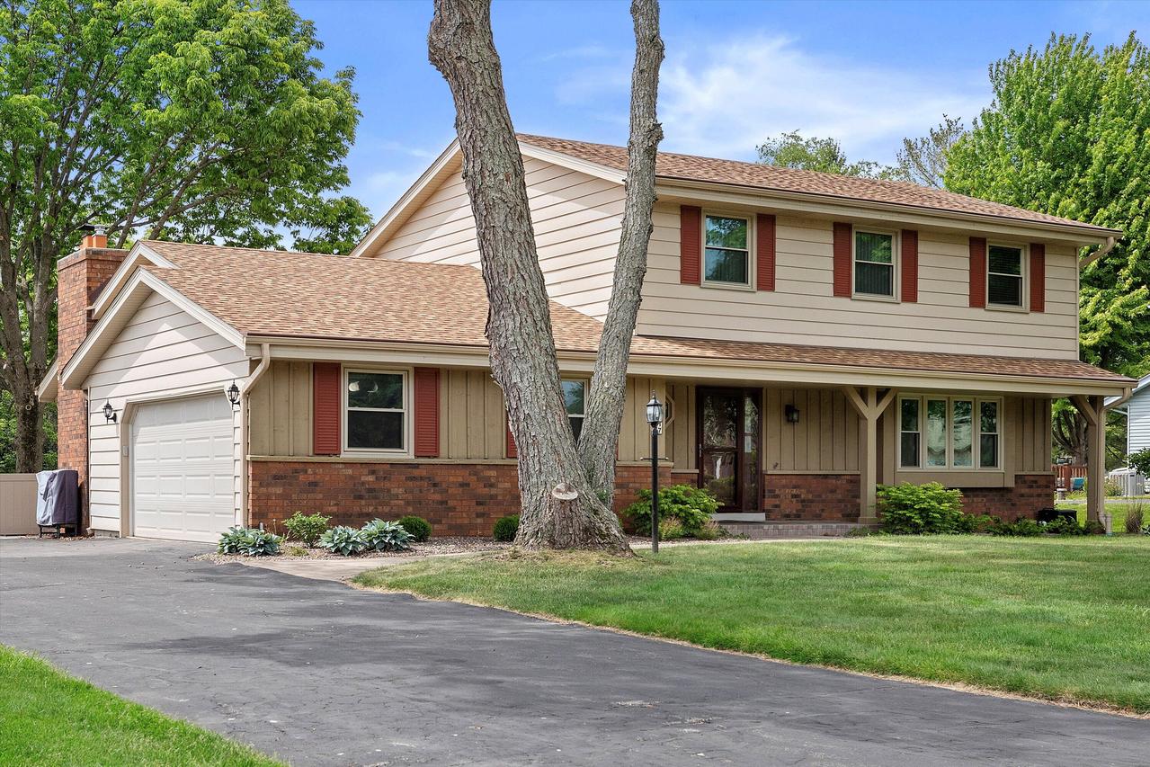 4217 Harvest Ln, Caledonia, WI 53402