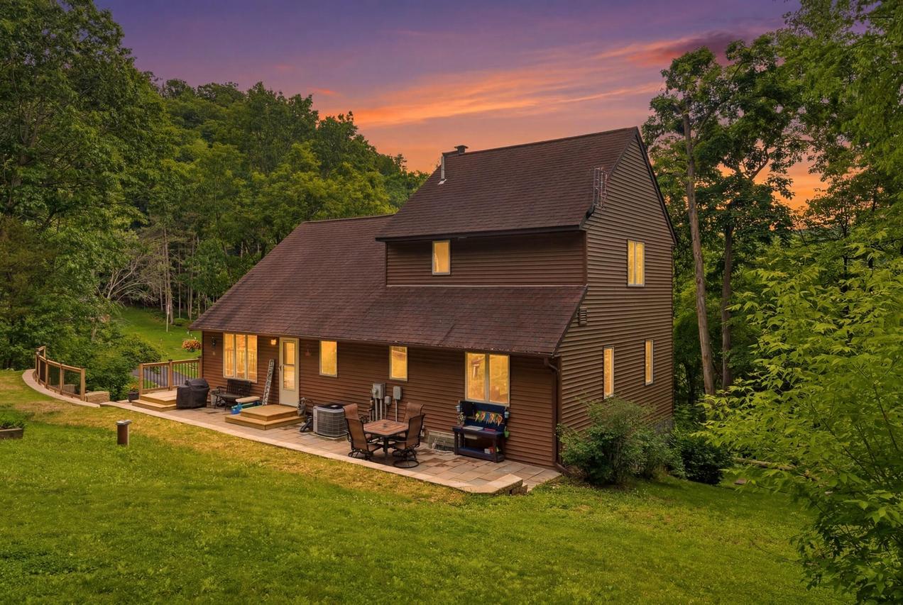 W3886 Hickory Ter, Greenfield, WI 54601