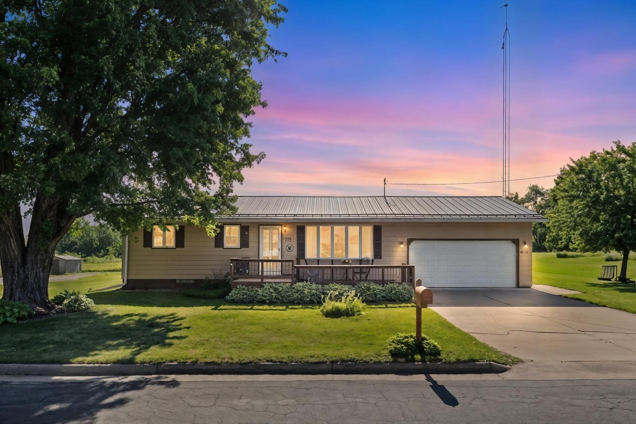 715 Chicago Ave, Viroqua, WI 54665