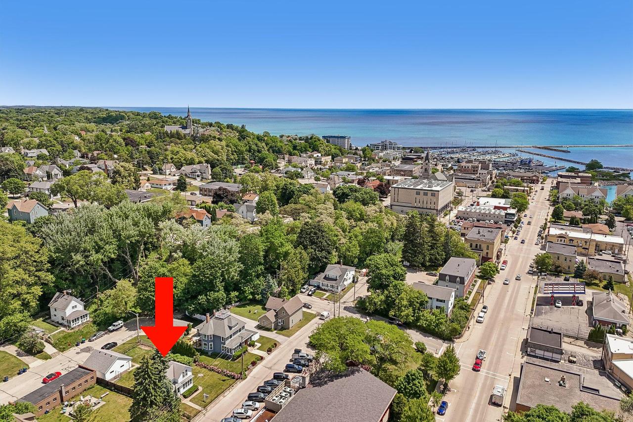 317 W Main St, Port Washington, WI 53074