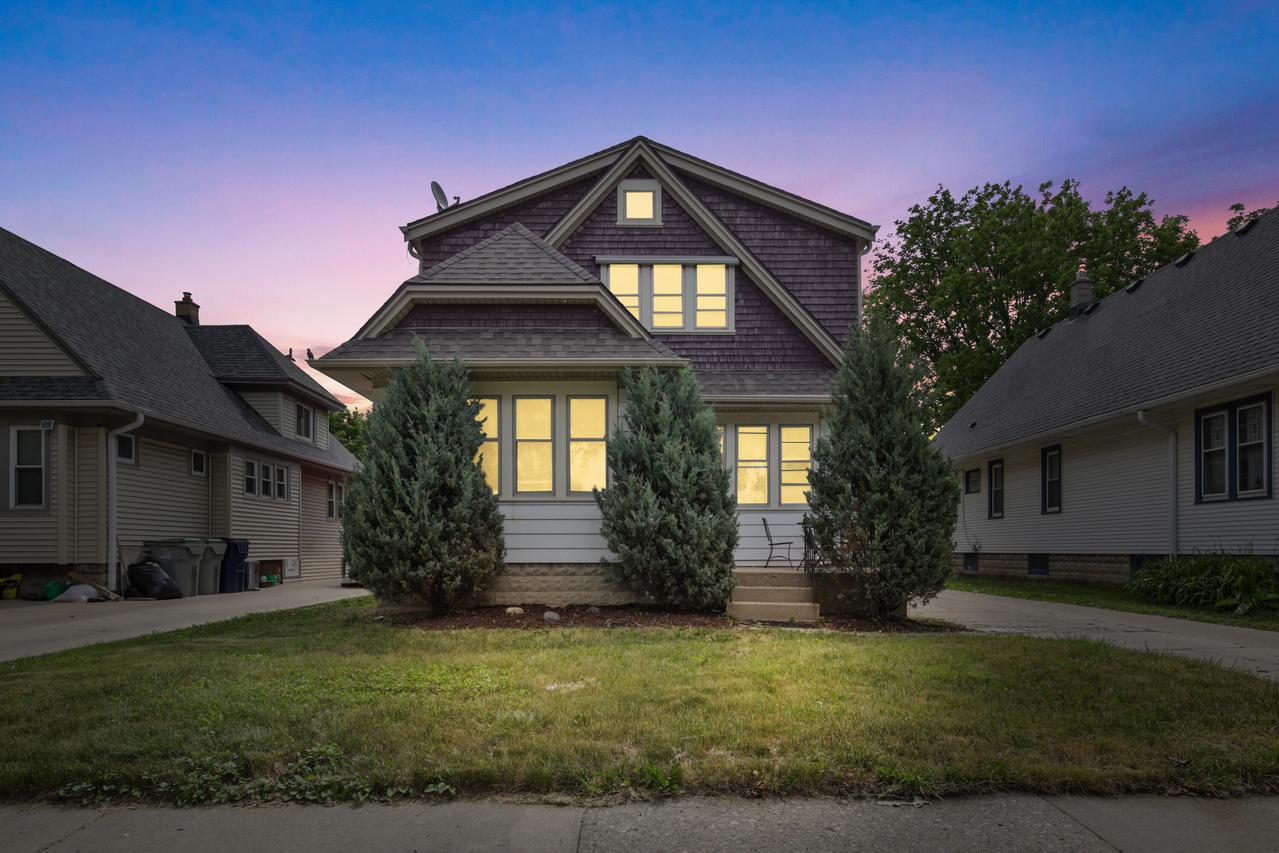 2766 N 61st St, Milwaukee, WI 53210