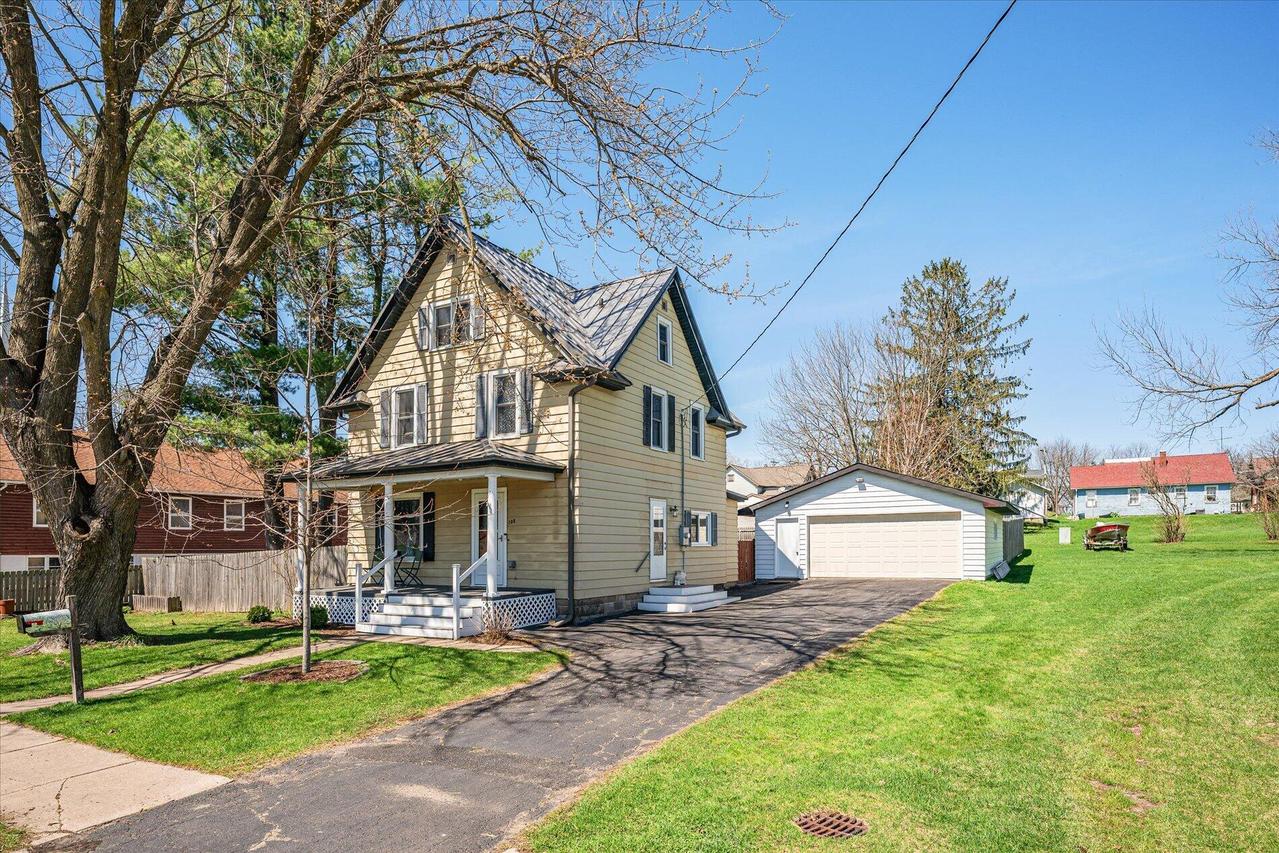 208 W Park St, Westby, WI 54667