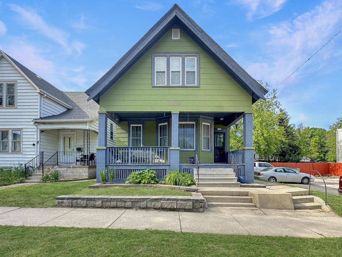 3758 E Layton Ave, Cudahy, WI 53110