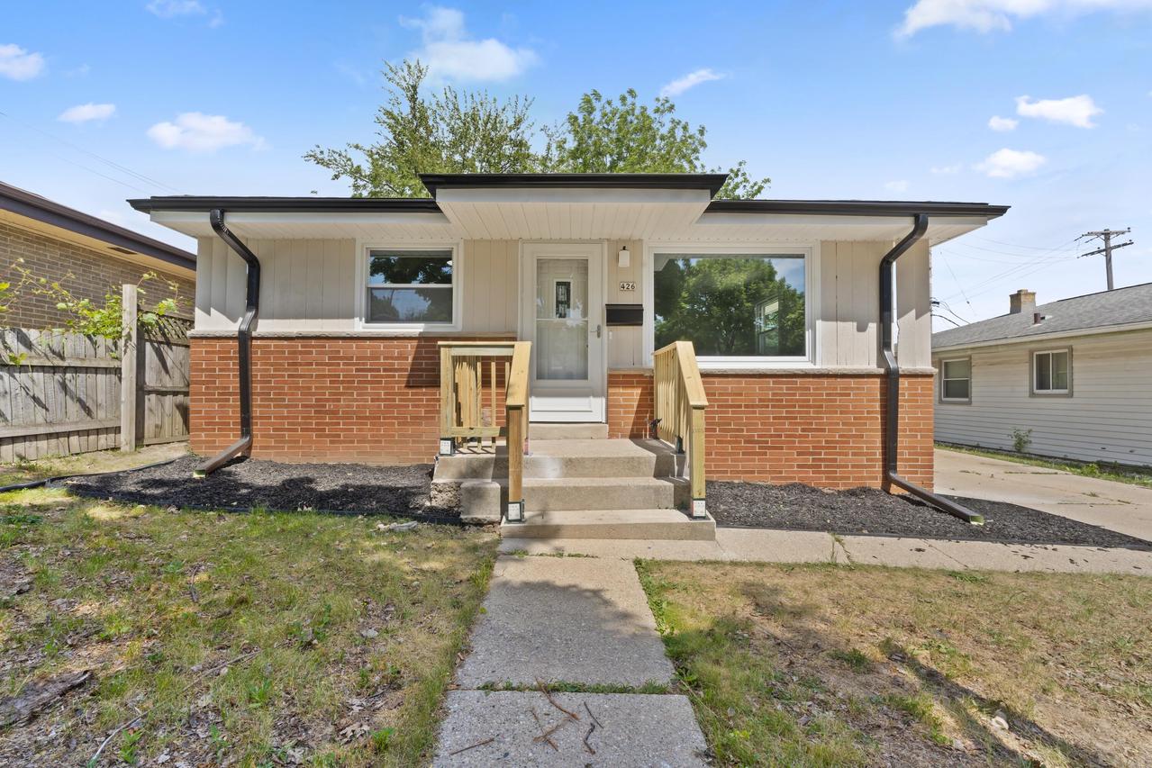 426 S 92nd St, Milwaukee, WI 53214