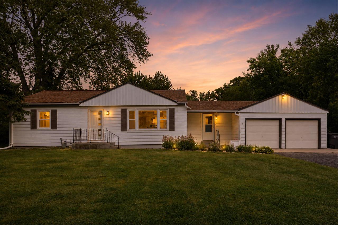 7828 W Puetz Rd, Franklin, WI 53132
