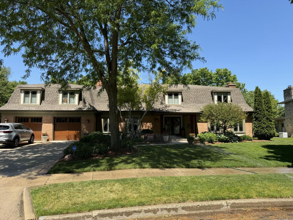 7818 Geralayne Cir, Wauwatosa, WI 53213