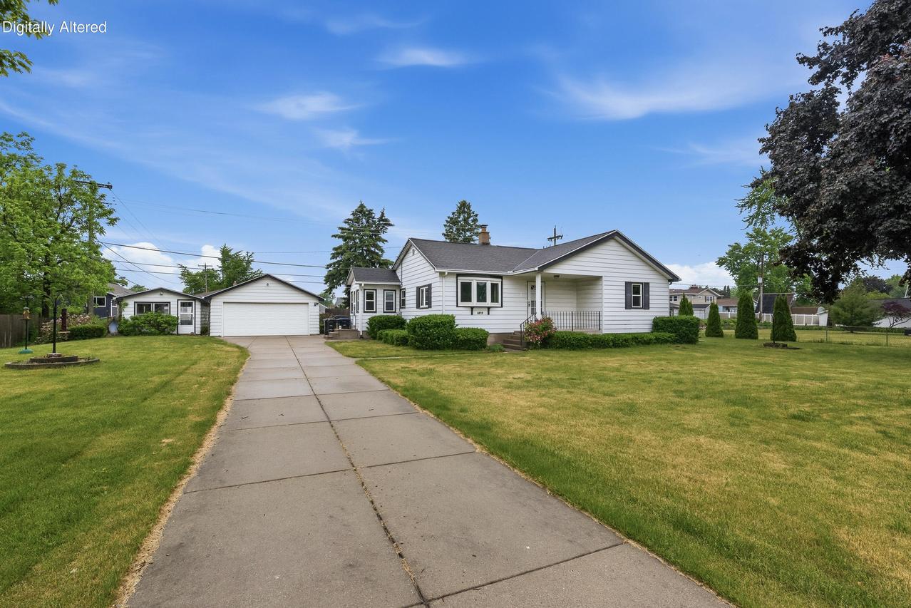 6213 S Elaine Ave, Cudahy, WI 53110