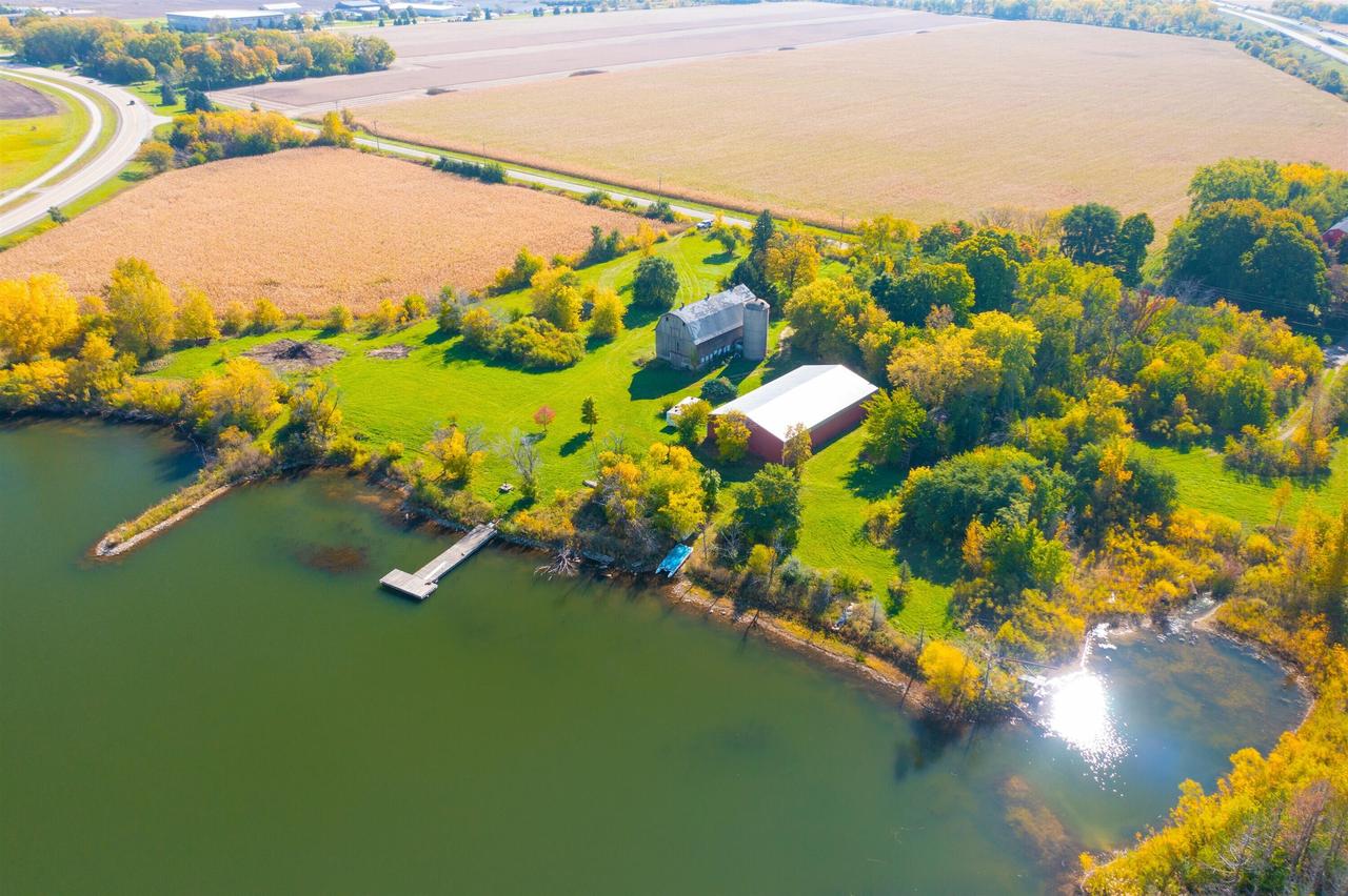 W4264 Sporleder Rd, Geneva, WI 53121