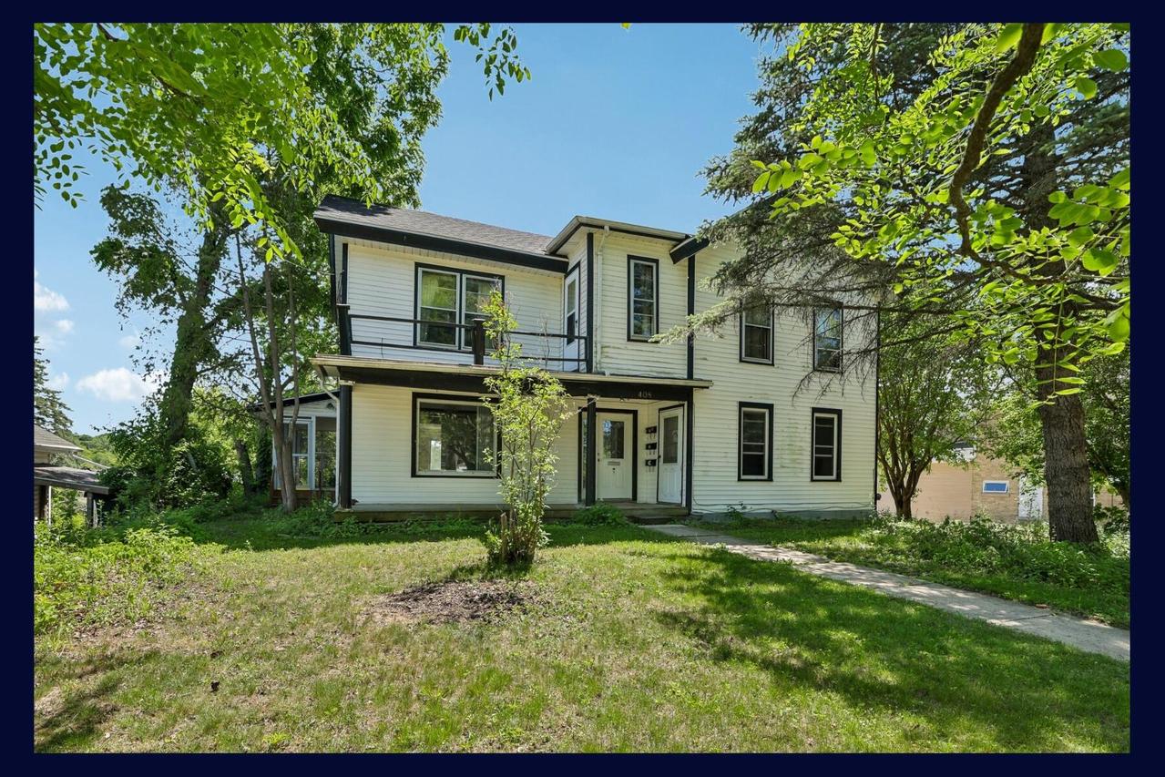 408 W Lake St #408 1/2, Lake Mills, WI 53551
