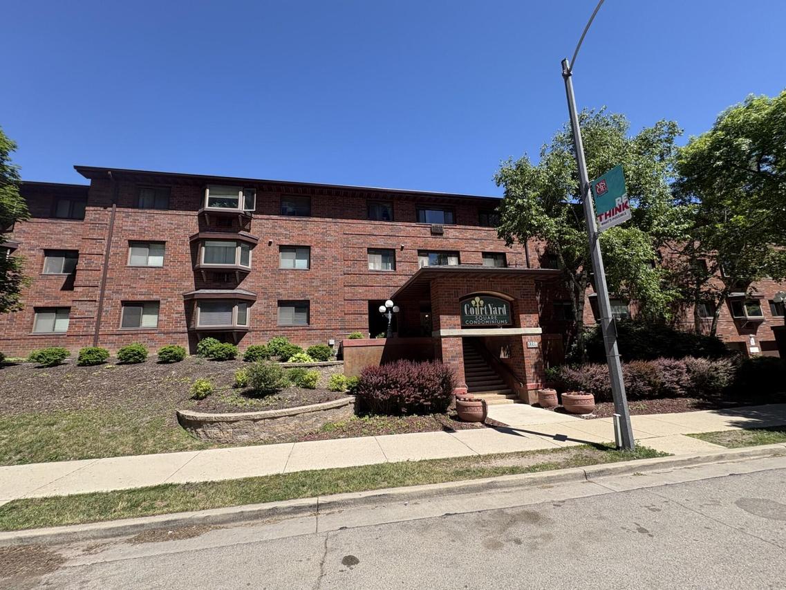 1108 N Milwaukee St #126, Milwaukee, WI 53202