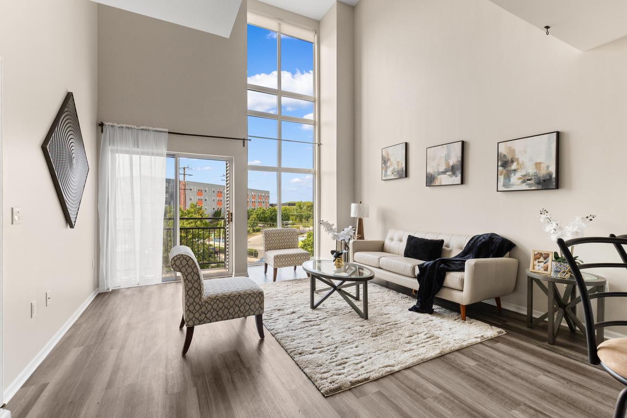 2121 S Kinnickinnic Ave #110, Milwaukee, WI 53207