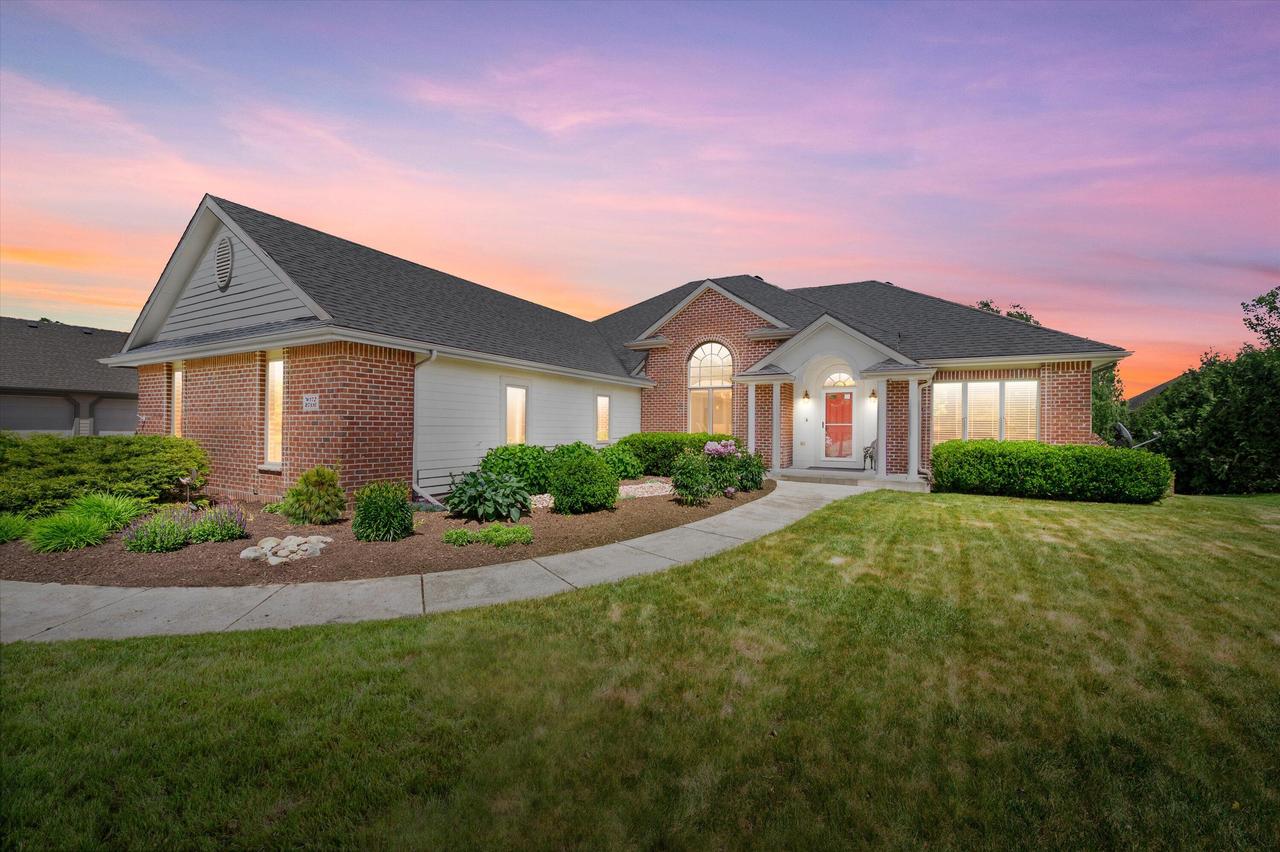 W172N7810 Shady Ln, Menomonee Falls, WI 53051