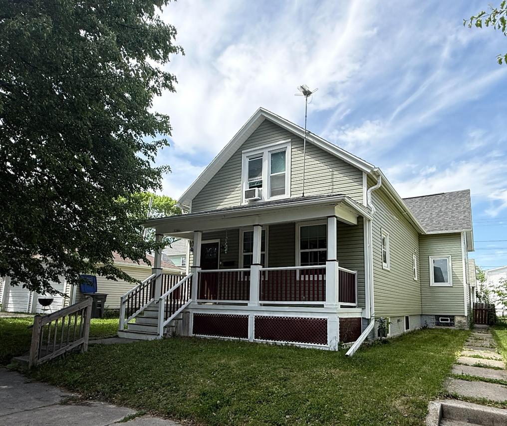 1244 Trimberger Ct, Sheboygan, WI 53081