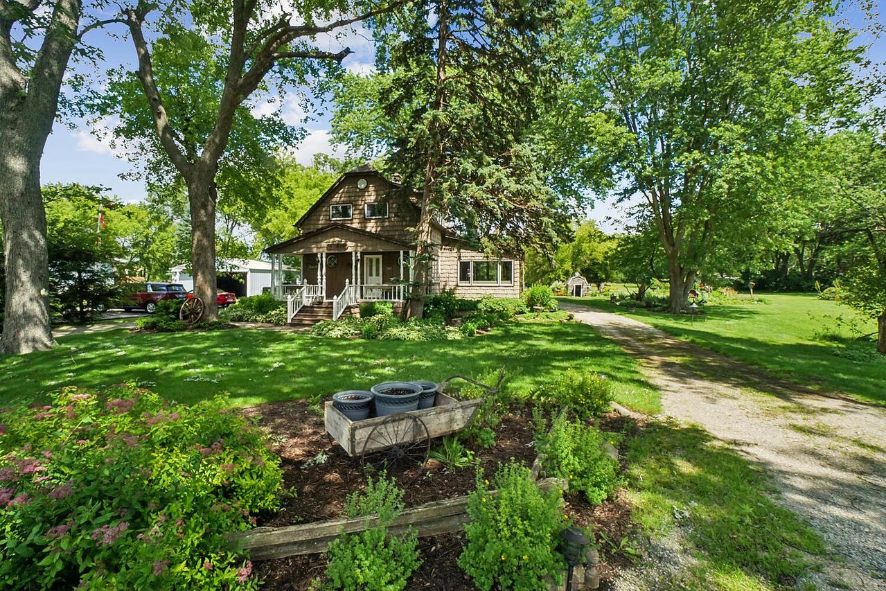 9461 River Rd, Pleasant Prairie, WI 53158