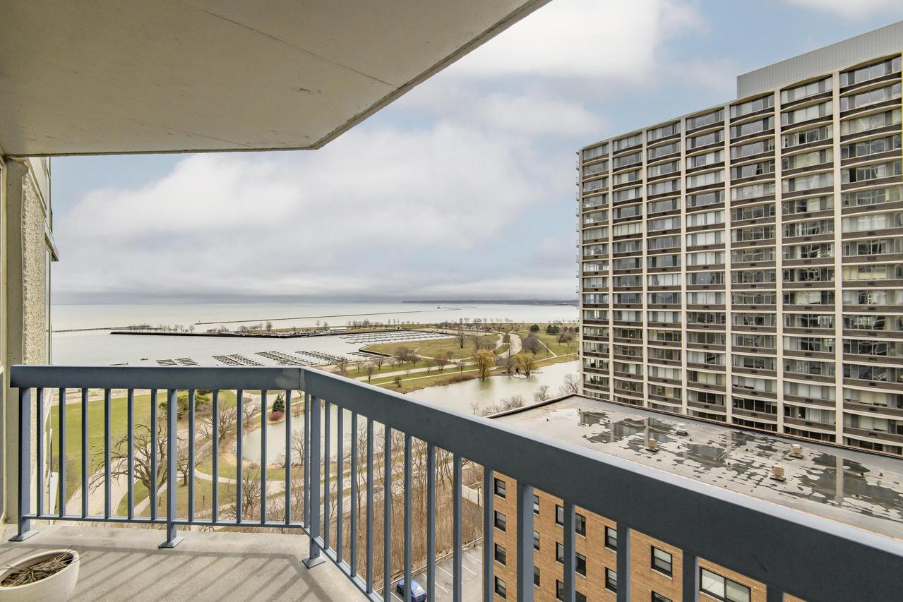 1660 N Prospect Ave #1406, Milwaukee, WI 53202
