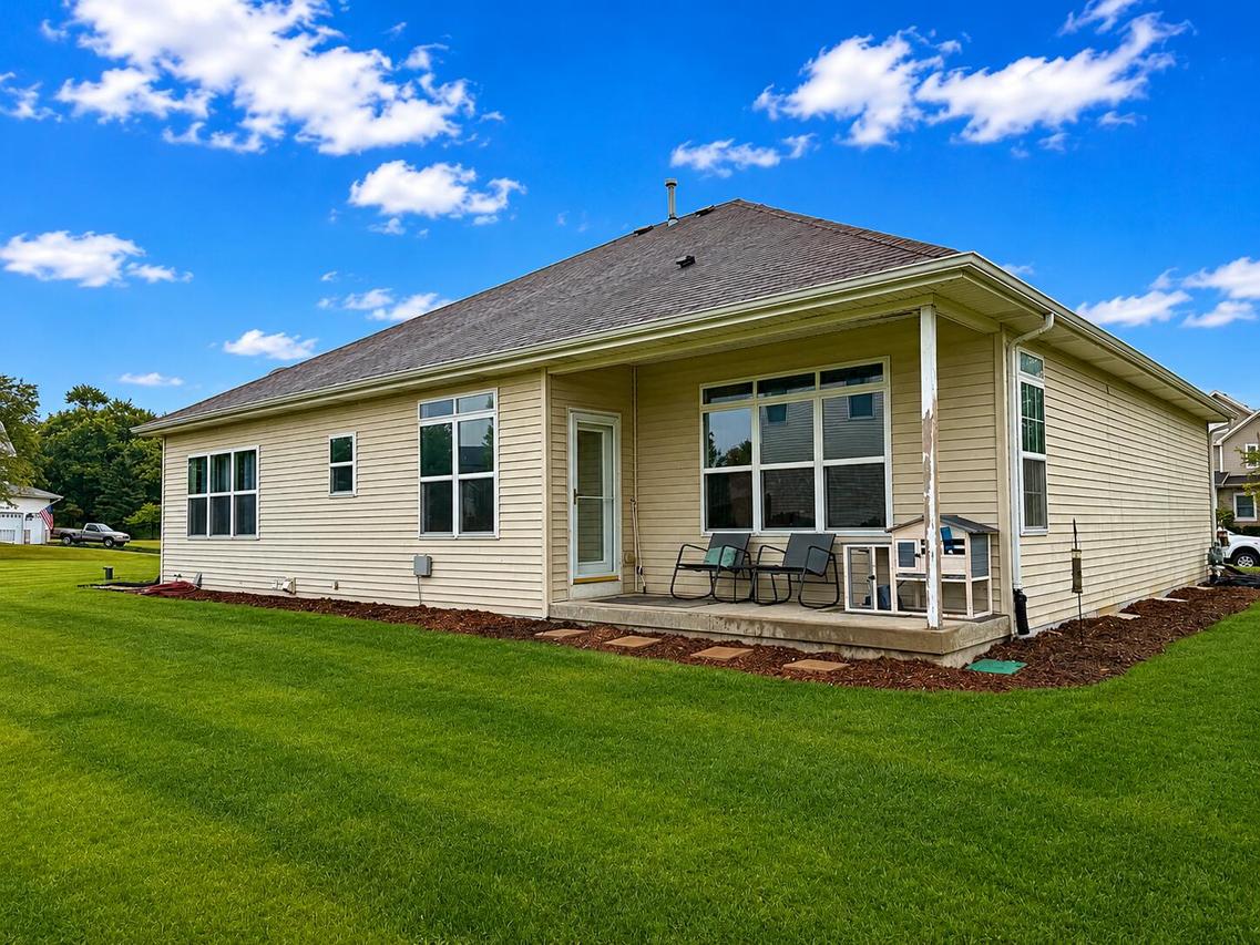 12650 254th Ct, Salem Lakes, WI 53179